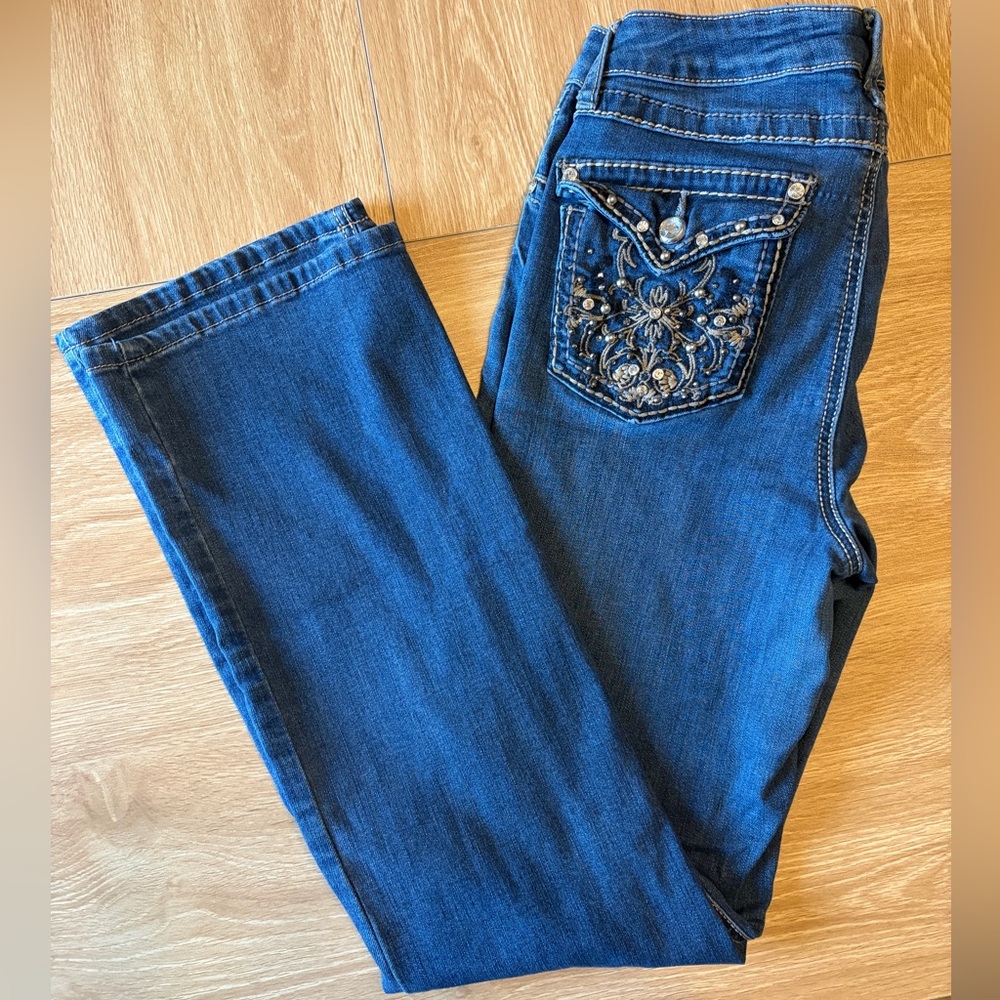 Earl Jean Slim Boot Leg Jeans Embellished Back Pockets Medium Wash - Size 10